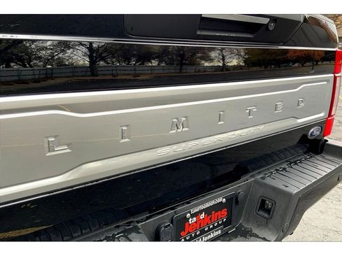 Used 2022 Ford F350 Limited image 33