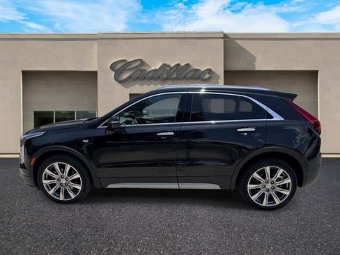 Used 2023 Cadillac XT4 Premium Luxury AWD/4WD image 6