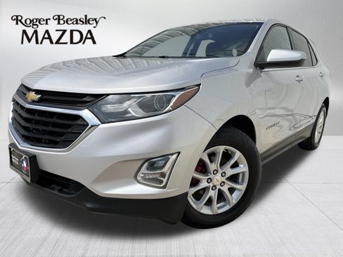 Used 2018 Chevrolet Equinox LT FWD image 1