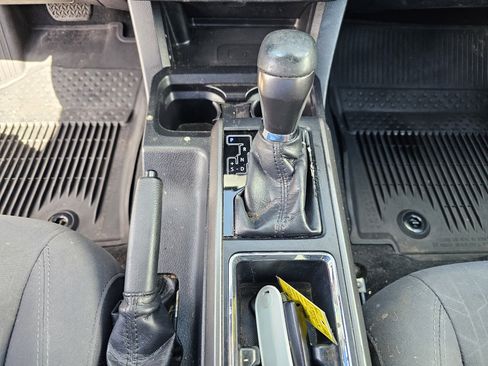 Used 2019 Toyota Tacoma TRD Sport image 25