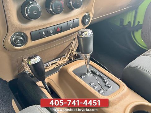 Used 2012 Jeep Wrangler Rubicon w/ PWR Convenience Group AWD/4WD image 16