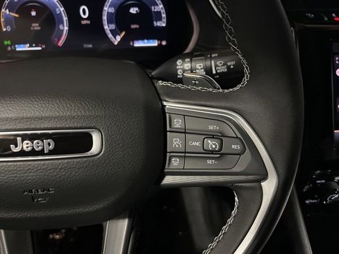 New 2025 Jeep Grand Cherokee Laredo X w/ Luxury Tech Group I image 24