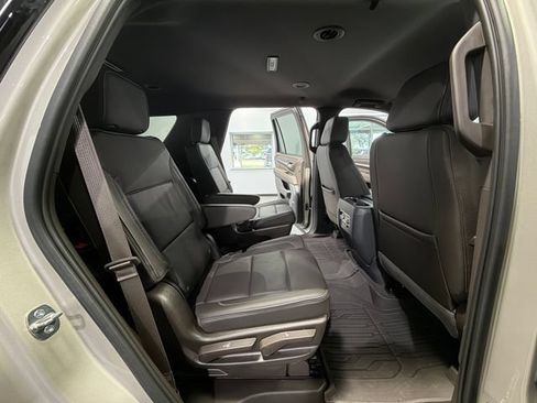 Used 2023 GMC Yukon Denali AWD/4WD image 14