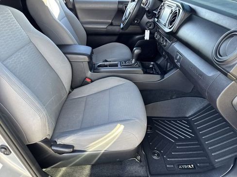 Used 2019 Toyota Tacoma SR image 24