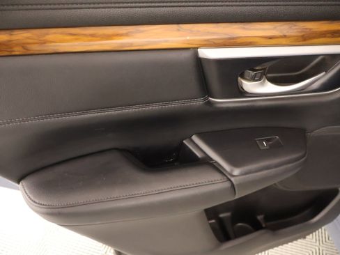 Used 2022 Honda CR-V Touring image 17