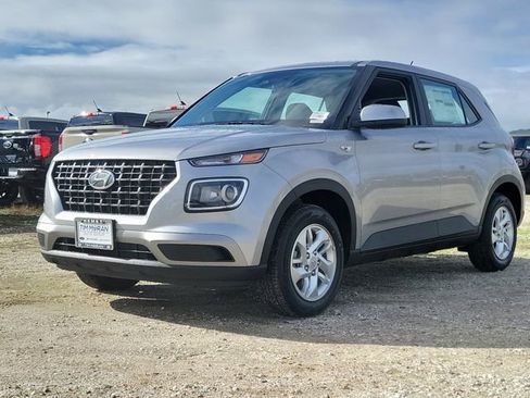 New 2026 Hyundai Venue SE image 5