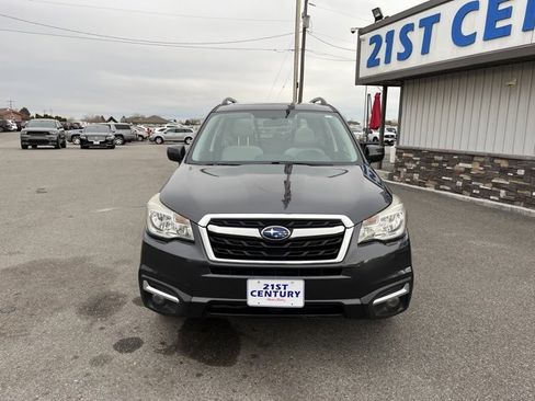 Used 2017 Subaru Forester 2.5i Premium image 2