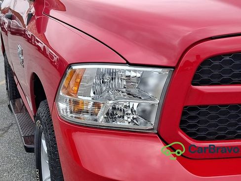 Used 2019 RAM 1500 Express AWD/4WD image 9