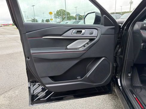 Certified 2025 Ford Explorer ST AWD/4WD image 15