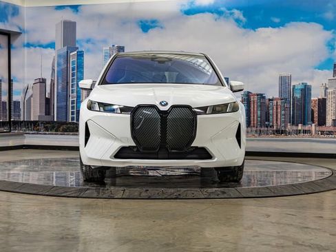 New 2026 BMW iX xDrive60 w/ Premium Package image 3