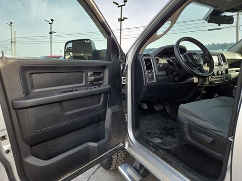 Used 2014 RAM 3500 Tradesman w/ Chrome Appearance Group image 8