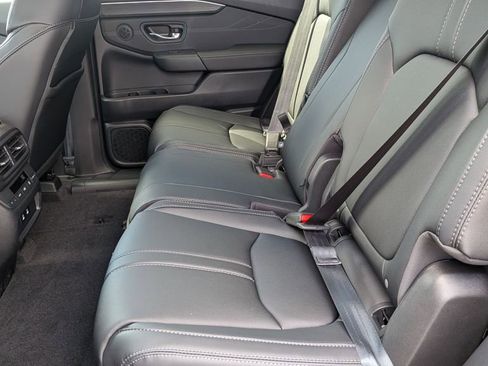 New 2026 Honda Pilot Touring image 9