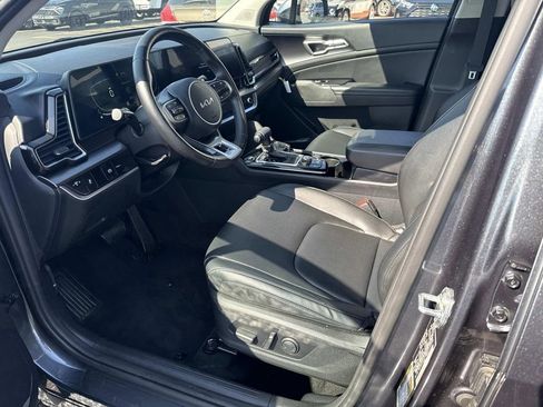 Used 2023 Kia Sportage EX image 18
