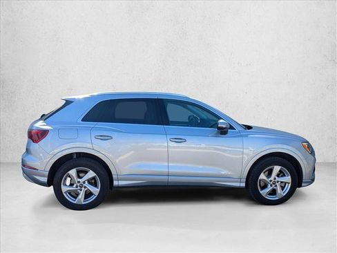 Used 2022 Audi Q3 2.0T Premium AWD/4WD image 2