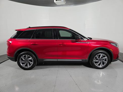 New 2026 Lincoln Corsair Premiere image 3