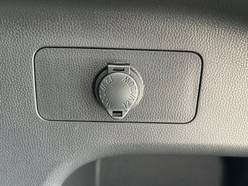 Certified 2025 Toyota RAV4 XLE AWD/4WD image 21