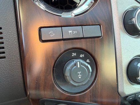 Used 2016 Ford F250 Lariat w/ Lariat Ultimate Package image 41