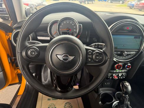 Used 2015 MINI Cooper S image 11