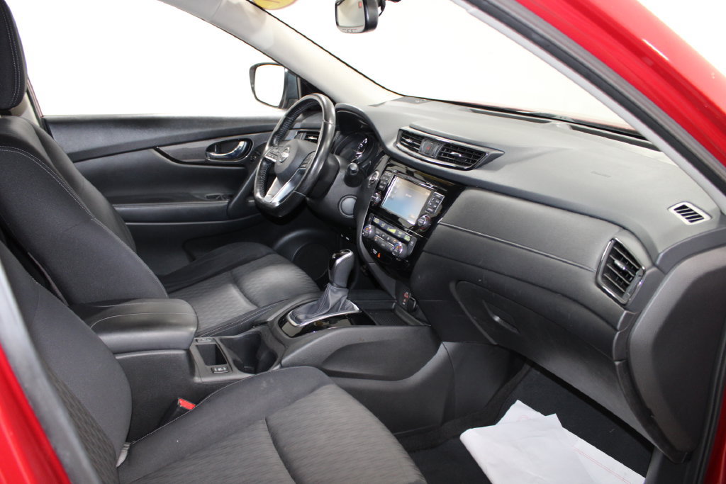 Used 2017 Nissan Rogue SV w/ SV Premium Package AWD/4WD image 23