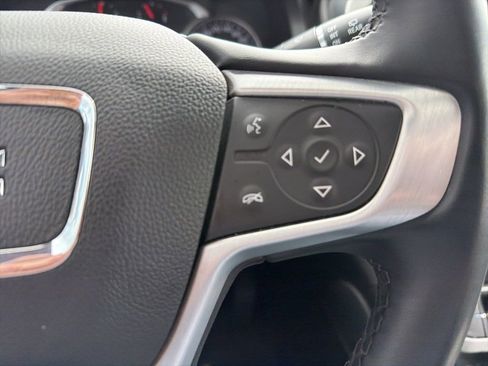 Used 2023 GMC Acadia SLT image 20