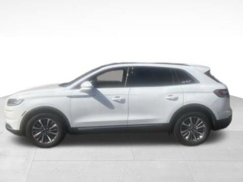 Used 2022 Lincoln Nautilus Reserve AWD/4WD image 7