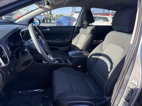 Used 2021 Kia Sportage LX FWD image 9