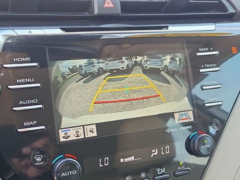Used 2020 Toyota Camry XLE FWD image 25