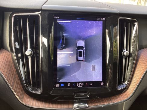 Certified 2023 Volvo XC60 B5 Plus w/ Climate Package image 25