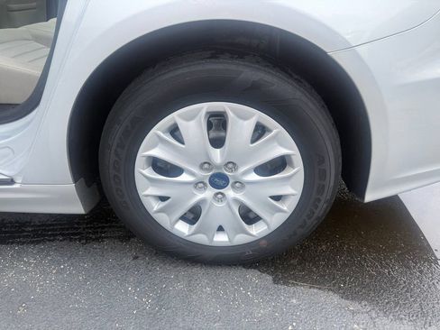 Used 2019 Ford Fusion S FWD image 32