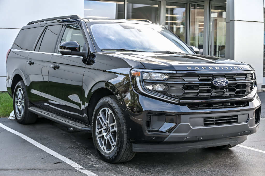 Certified 2025 Ford Expedition Max Active AWD/4WD image 9