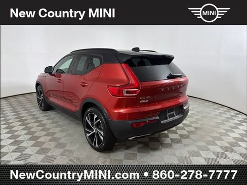 Used 2020 Volvo XC40 T5 R-Design AWD/4WD image 5
