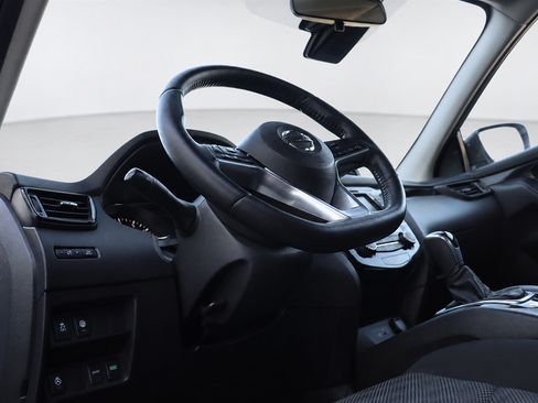 Used 2021 Nissan Rogue Sport SV FWD image 27