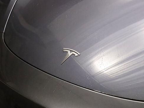 Used 2023 Tesla Model 3 Standard Range image 16