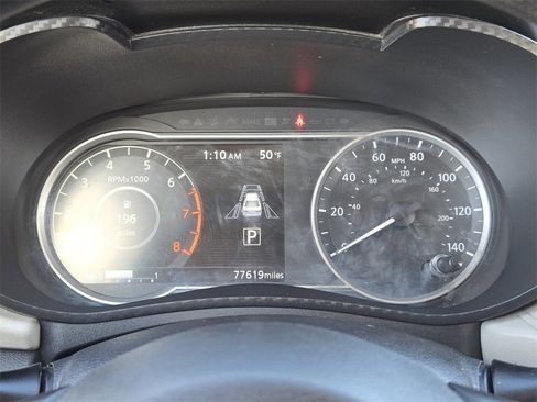 Used 2021 Nissan Versa SV image 18