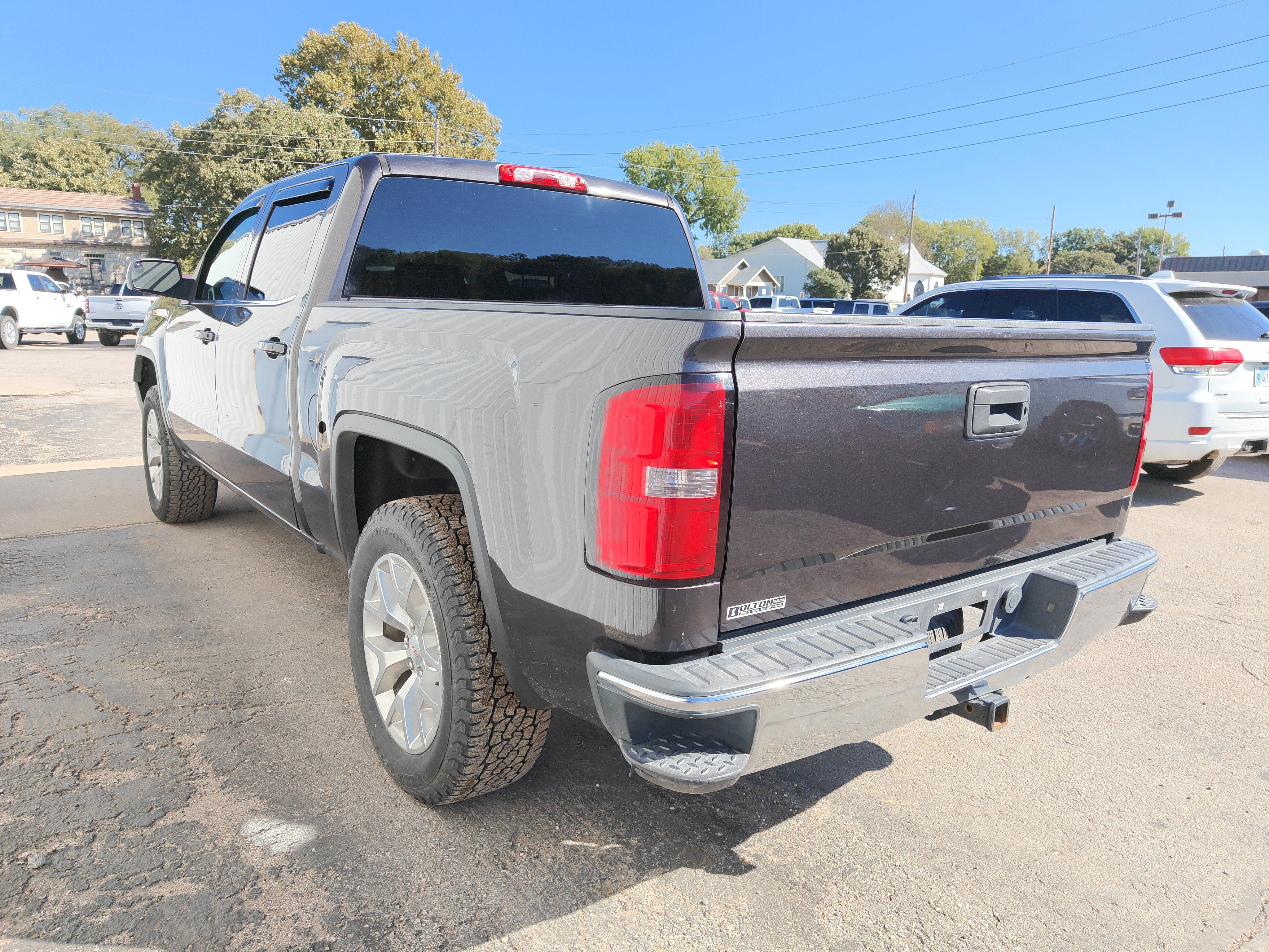 Used 2014 GMC Sierra 1500 SLE w/ SLE Value Package AWD/4WD image 11