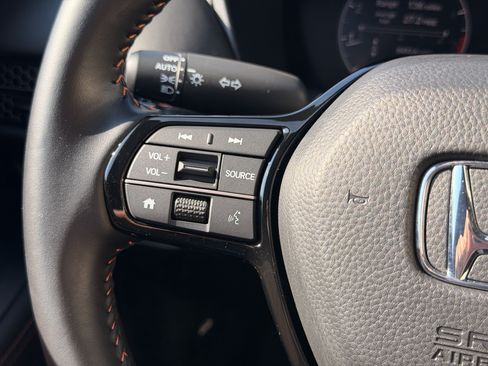Certified 2025 Honda HR-V Sport image 22