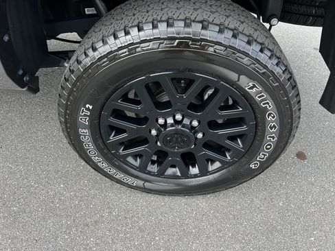 Used 2025 RAM 2500 Limited AWD/4WD image 13
