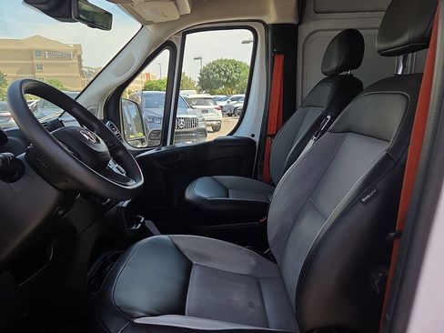Used 2023 RAM ProMaster 3500 w/ Safety Group FWD image 16