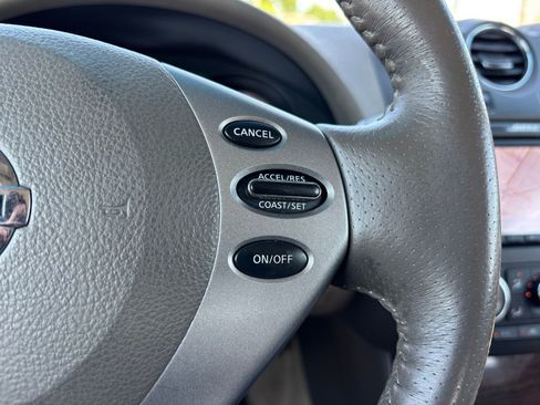 Used 2012 Nissan Altima 3.5 SR w/ Sport Pkg FWD image 25