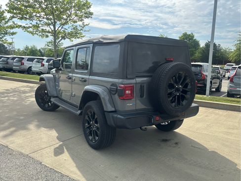 Used 2021 Jeep Wrangler Unlimited Sahara w/ Cold Weather Group AWD/4WD image 5