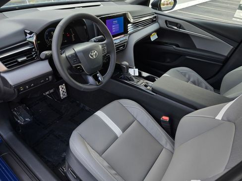 Certified 2026 Toyota Camry SE w/ Convenience Package FWD image 8