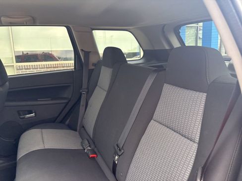 Used 2010 Jeep Grand Cherokee Laredo image 26