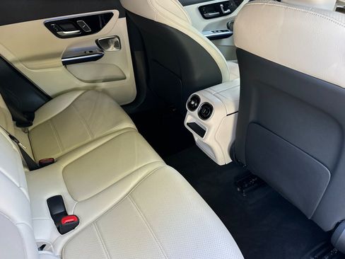 Certified 2025 Mercedes-Benz GLC 350e 4MATIC image 34