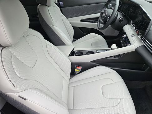 New 2026 Hyundai Elantra Limited FWD image 15