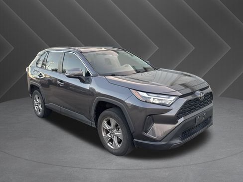 Used 2024 Toyota RAV4 XLE w/ Convenience Package image 2