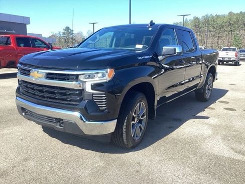Used 2023 Chevrolet Silverado 1500 LT image 1
