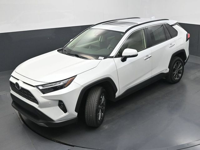 Used 2025 Toyota RAV4 Limited AWD/4WD image 35