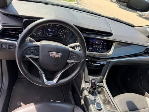 Used 2023 Cadillac XT6 Sport w/ Technology Package AWD/4WD image 28