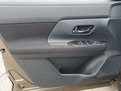Used 2025 Nissan Kicks S AWD/4WD image 10