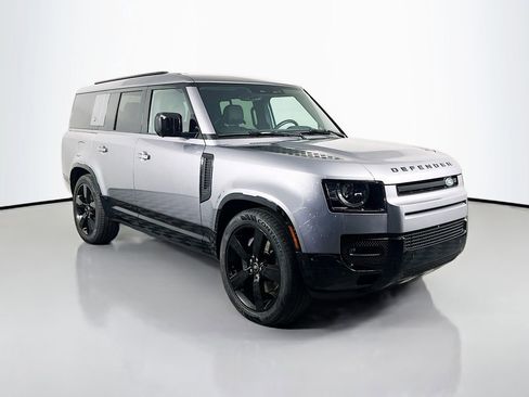 Used 2024 Land Rover Defender 130 X-Dynamic SE AWD/4WD image 3